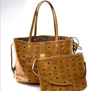 Authentic MCM Reversible Liz Shopper, Leather, MEDIUM Handbag w/Pouch